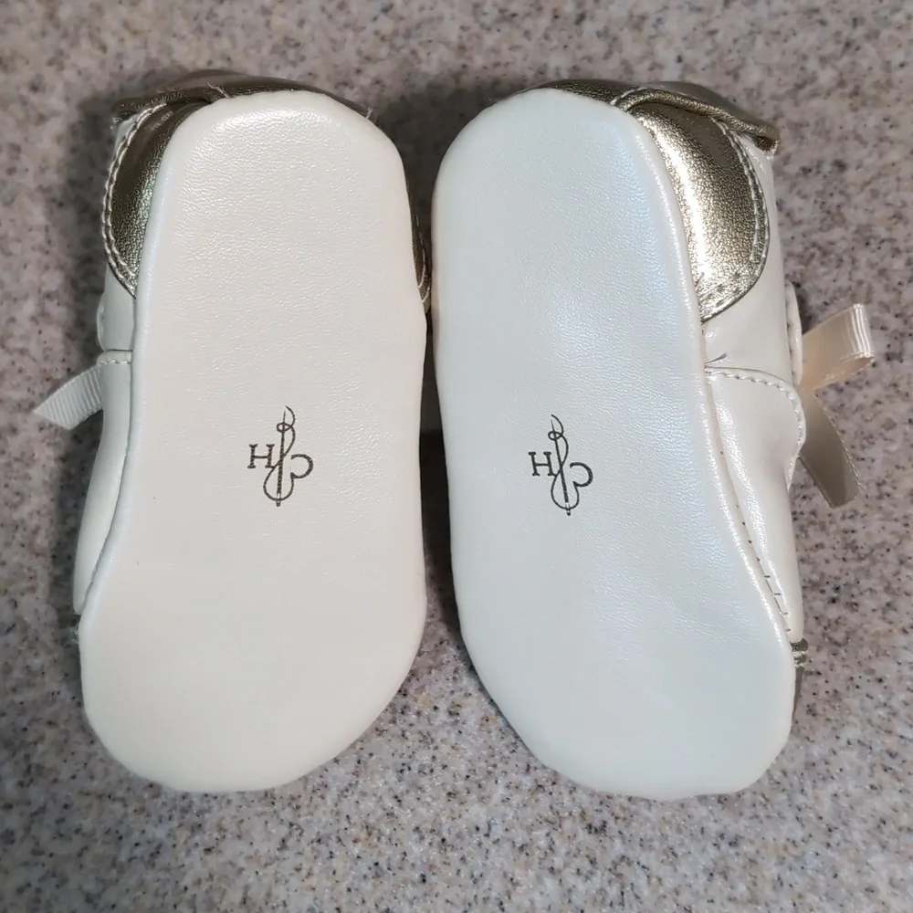 Cole Haan Baby Shoes, Mini Cap Bow, Cream And Gold, Size 2, New
